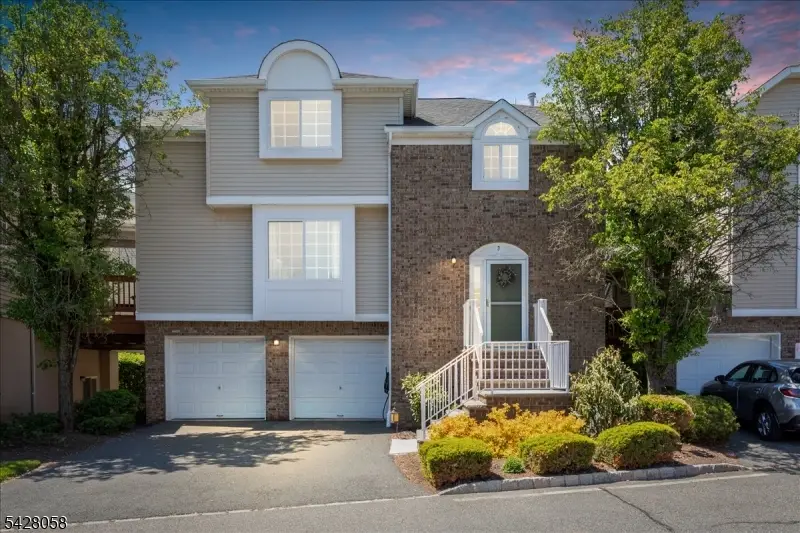 3 Whispering Way E, Berkeley Heights, NJ 07922 - #1