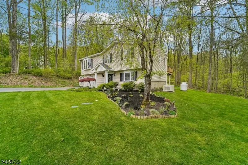 42 Scenic Dr, Green, NJ 07821 - #3