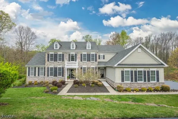 49 Sovereign Dr, Mount Olive Twp., NJ 07836