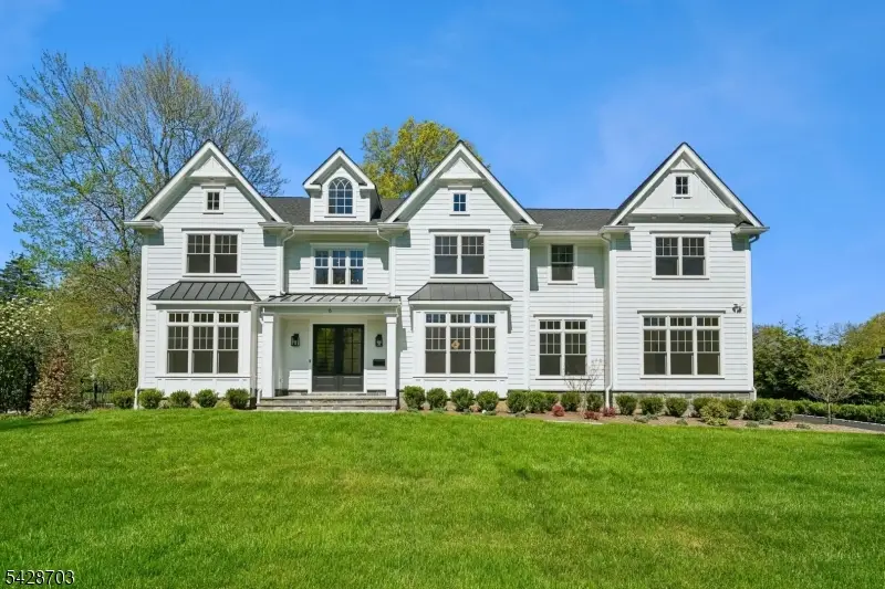 6 Benson Ct, Short Hills, NJ 07078 - #1