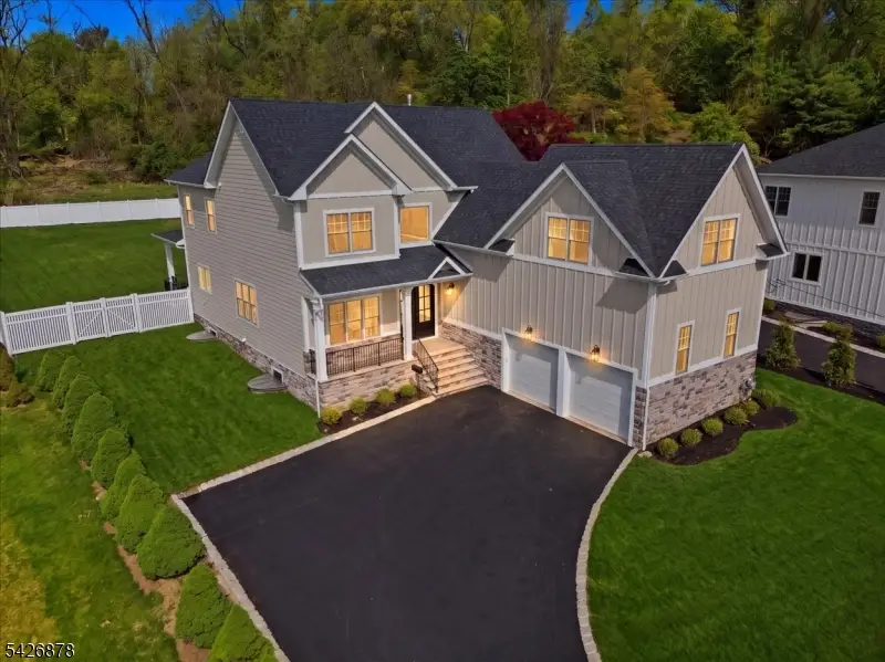 76 Hillside Ave, Livingston, NJ 07039 - #1