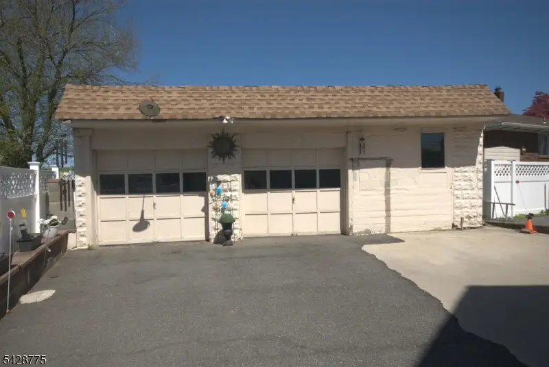 650 Main St, Singac, NJ 07424 - #2