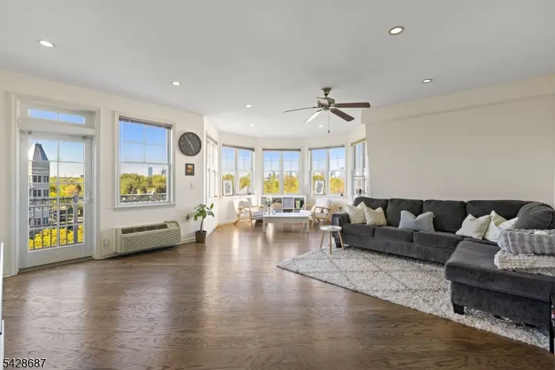 15 Freedom Way 404 #404, Jersey City, NJ 07305 - #2