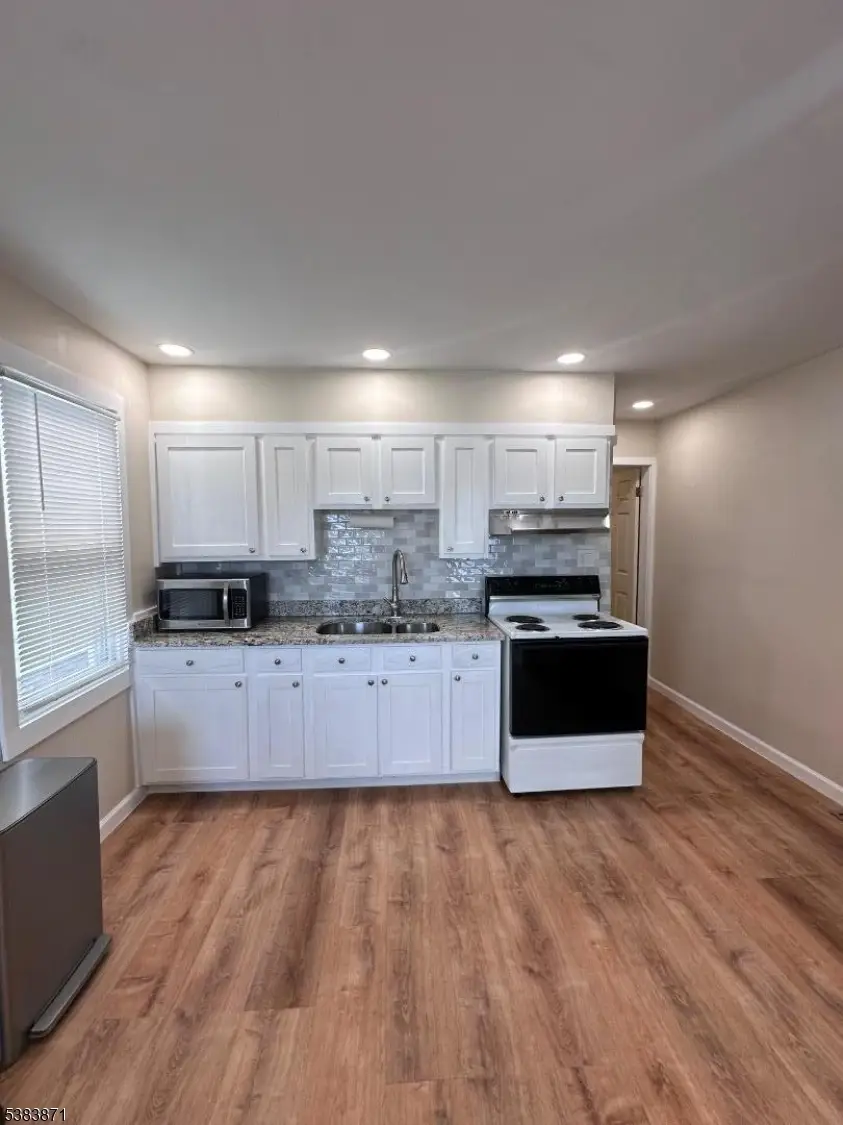 240 Chambers St, Phillipsburg, NJ 08865 - #3