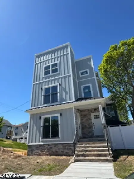 29 S Second St, Elizabeth City, NJ 07206