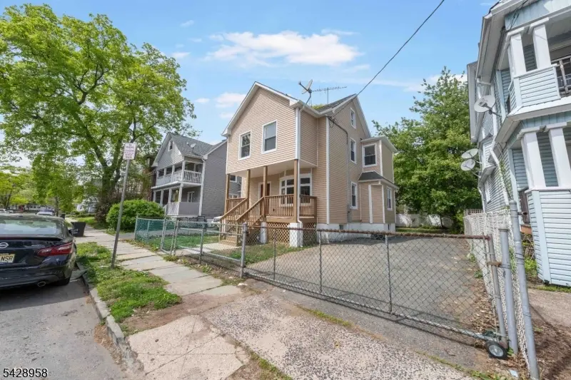 55 Kenmore Ave, Newark, NJ 07106 - #1