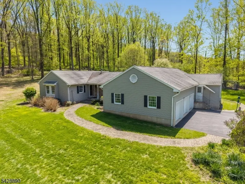 352 Bellis Rd, Holland, NJ 08848 - #2