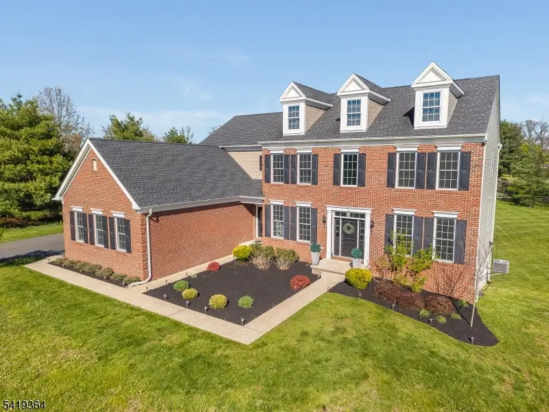 1 Belmont Ct, Pittstown, NJ 08867 - #2