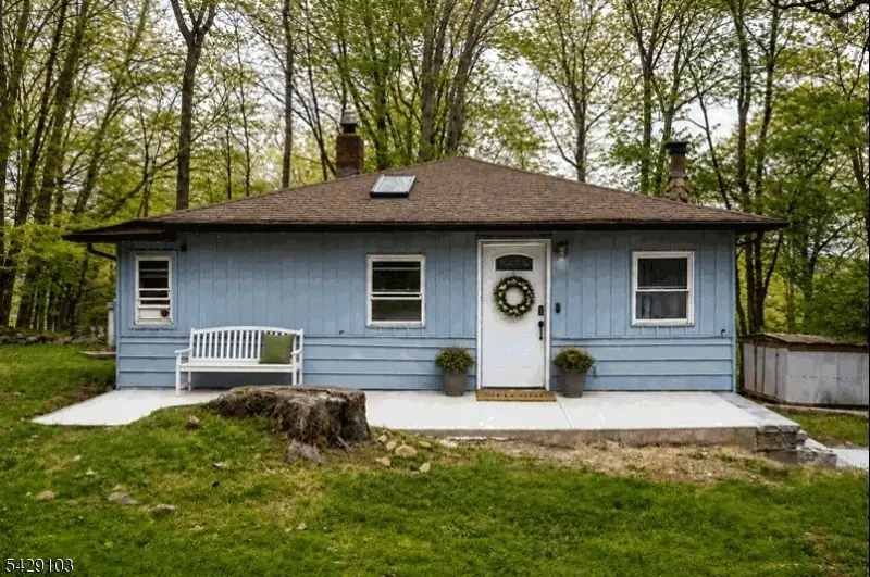 15 Mohican Ave, Landing, NJ 07850 - #1