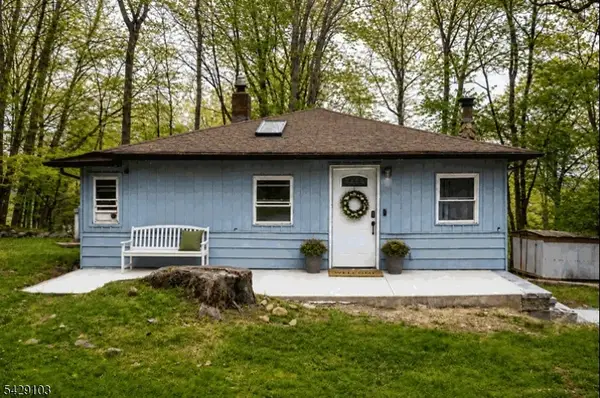 15 Mohican Ave, Roxbury Twp., NJ 07850