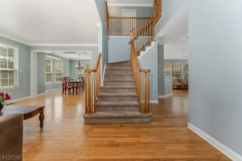 8 Miller Ln, White House Station, NJ 08889 - #2