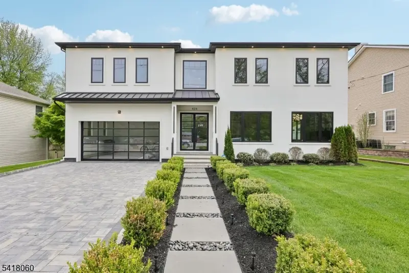 424 E Ridgewood Ave, Paramus, NJ 07652 - #1
