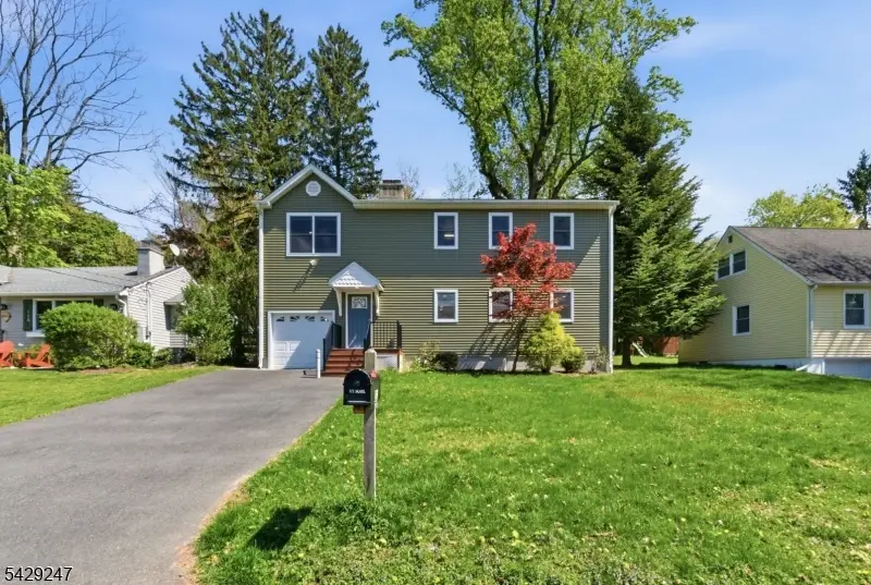 31 Lakeview Rd, Lake Mohawk, NJ 07871 - #2