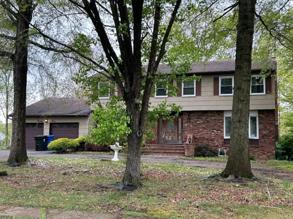 23 Briarwood Dr, Old Bridge Twp., NJ 07747