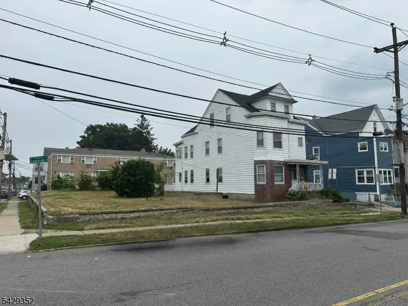 82 Montclair Ave, Paterson, NJ 07503 - #1