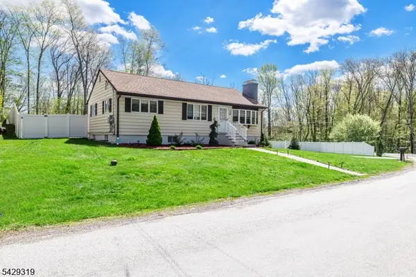586 Clearview Dr, Hampton Twp., NJ 07860