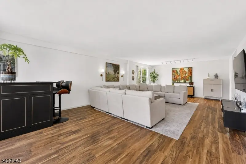 926 Bloomfield Ave #3A, Glen Ridge, NJ 07028 - #3