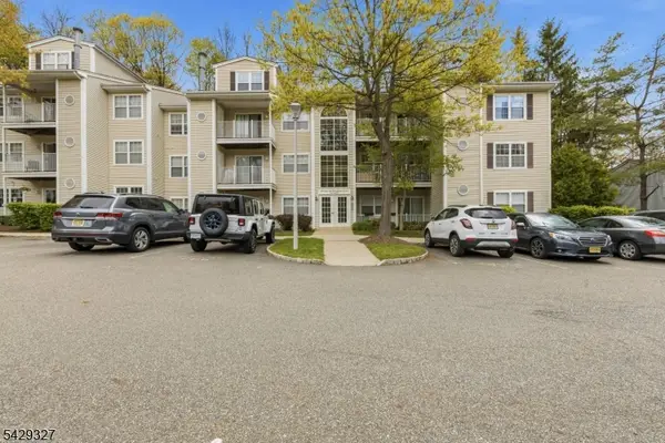 26 Brookside Ln #26, Mount Arlington Boro, NJ 07856