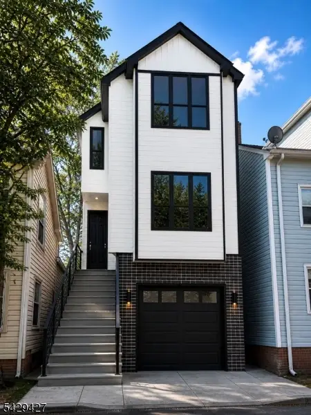 31 Watson St, Paterson City, NJ 07522