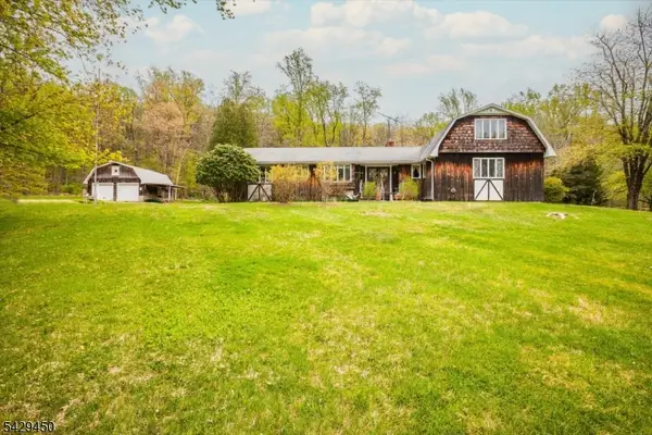 49 Frog Hollow Rd, Tewksbury Twp., NJ 07830