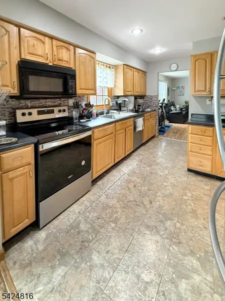 2 Pine St, Mount Olive, NJ 07828 - #3