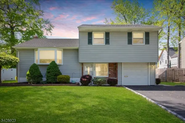 2107 Meadowview Rd, Scotch Plains Twp., NJ 07076