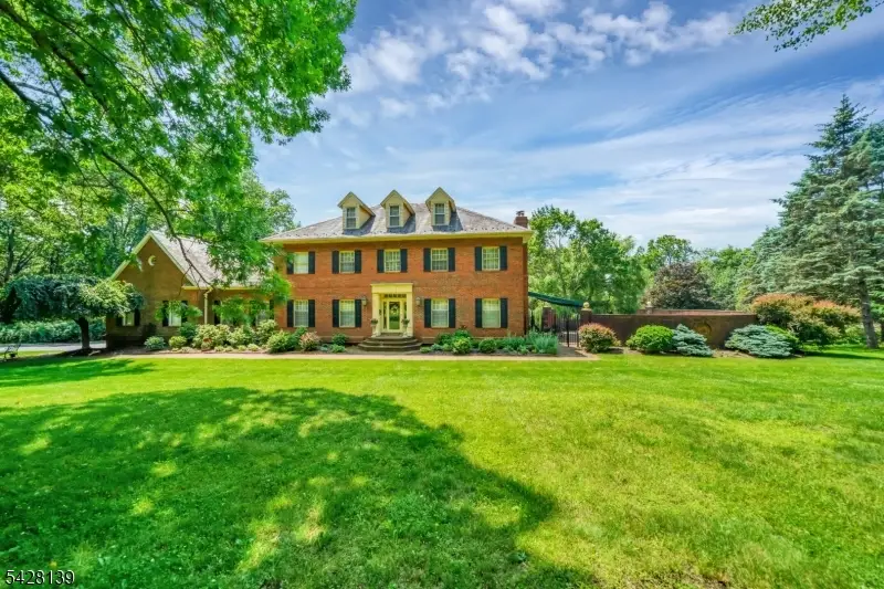 8 Chestnut St, Washington, NJ 07853 - #1