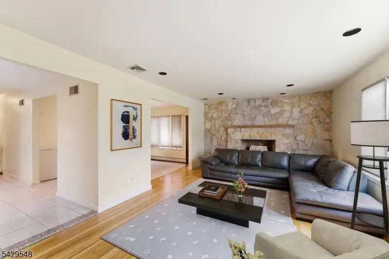 767 Kingsland Ave, Ridgefield, NJ 07657 - #3