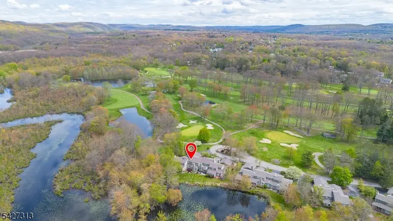 79 Old Fourth Dr, Oak Ridge, NJ 07438 - #3