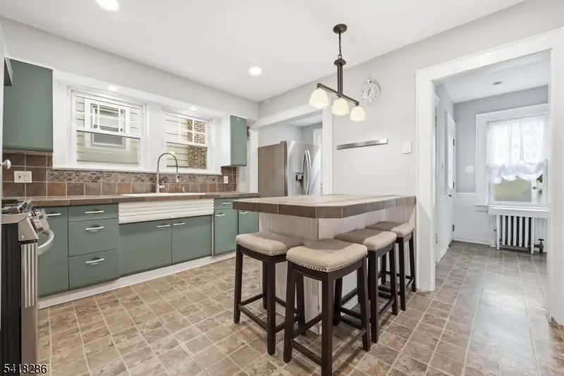 219 Overlook Ave, Belleville, NJ 07109 - #3