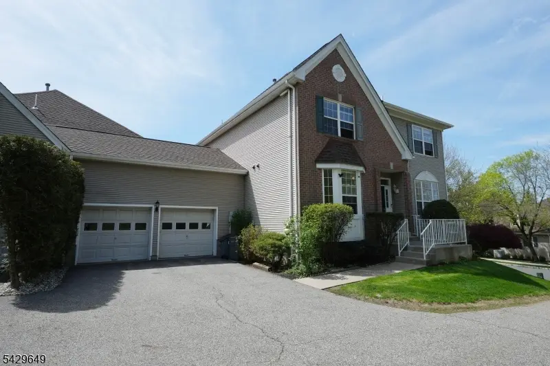 10 Queens Ln, Preakness, NJ 07470 - #1