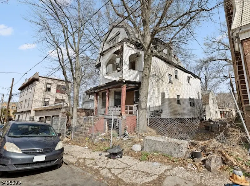 18 Roosevelt Ter, Irvington, NJ 07111 - #3
