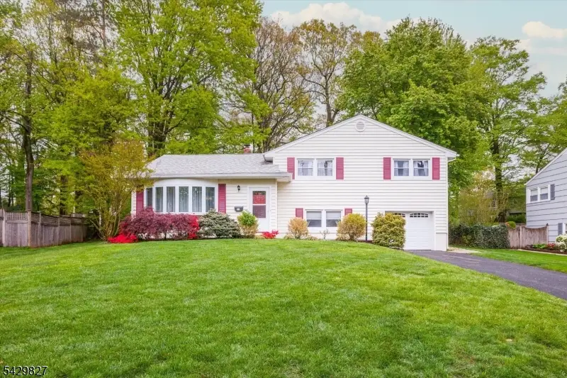 10 Ridge Way, Fanwood, NJ 07023 - #1