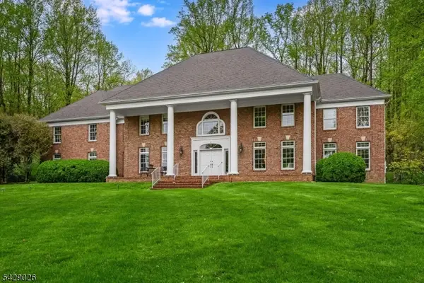 5 Chilton Rd, Chester Twp., NJ 07930