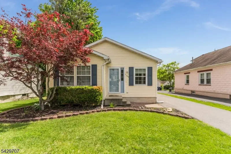 1180 4th Ave, Alpha, NJ 08865 - #2