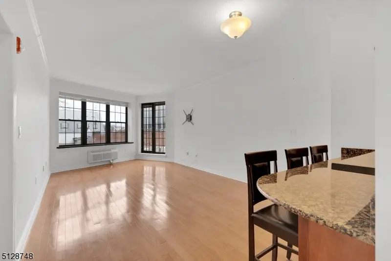 7 Prospect St Unit 303 #303, Morristown, NJ 07960 - #1