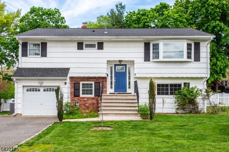 14 Villa Rd, Little Falls, NJ 07424 - #1
