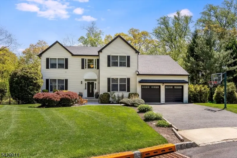 55 Highwood Rd, West Orange, NJ 07052 - #1