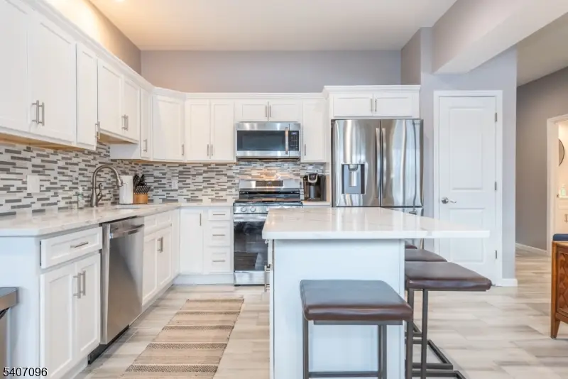 165 Lakeside Rd #6, Hewitt, NJ 07421 - #2