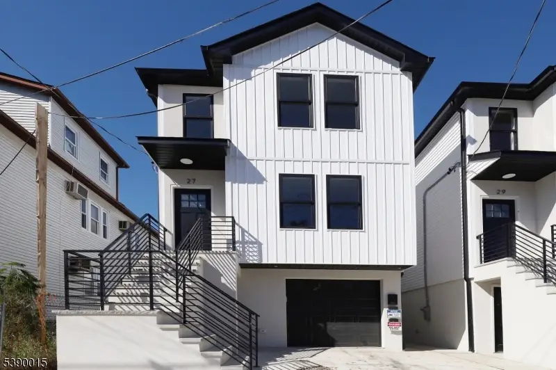 29 Robert St, Paterson, NJ 07503 - #1