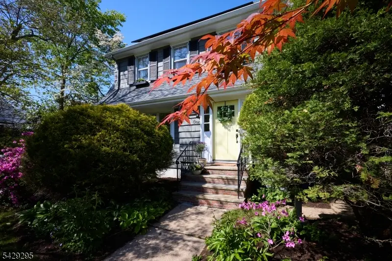 1 Edgewood Pl, Maplewood, NJ 07040 - #2