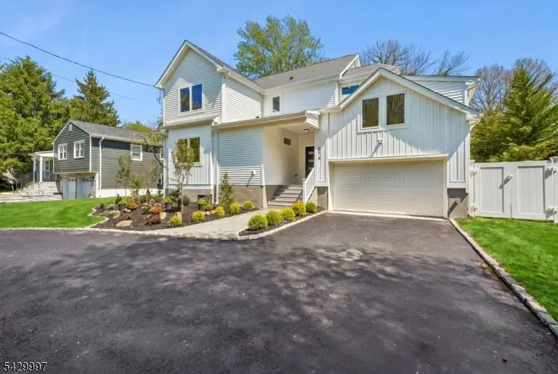 596 White Oak Ridge Rd, Millburn, NJ 07078 - #3
