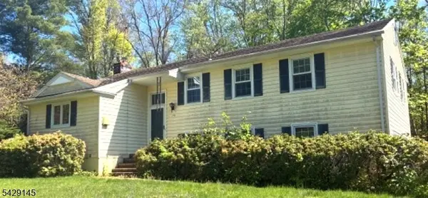 156 Goltra Dr, Bernards Twp., NJ 07920