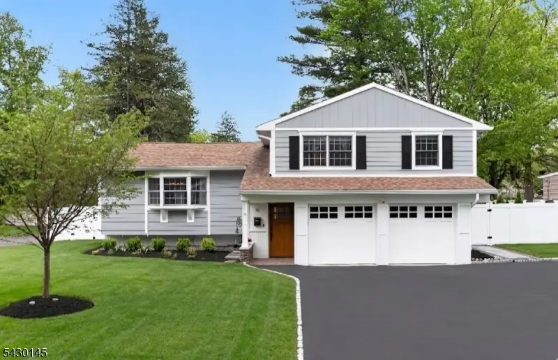 32 Bergen Rd, New Providence, NJ 07974 - #1