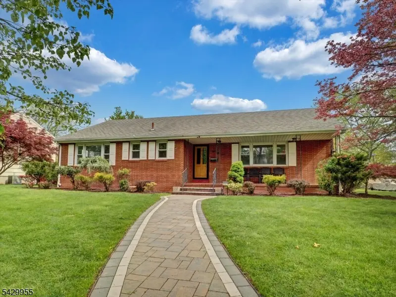 857 Grove St, Rahway, NJ 07065 - #3