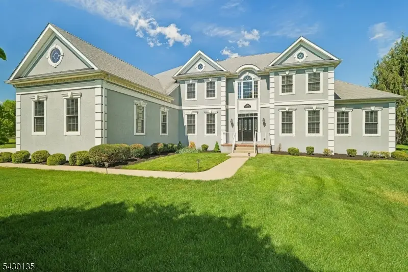 384 Bennetts Ln, Franklin, NJ 08873 - #1