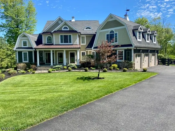 33 Still Hollow Rd, Tewksbury Twp., NJ 08833