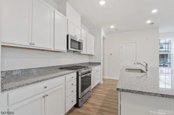735 Station Rd, Dunellen Boro, NJ 08812