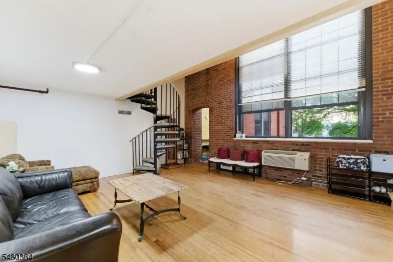 366-382 Trenton Ave #2F, Paterson, NJ 07503 - #1