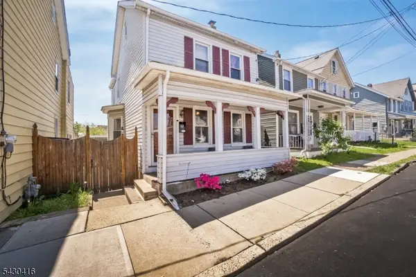62 Lewis St, Phillipsburg Town, NJ 08865